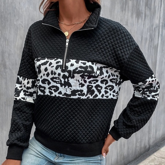 Leopard Print Oversized Color Block Sweater Top - Picture 2 of 3